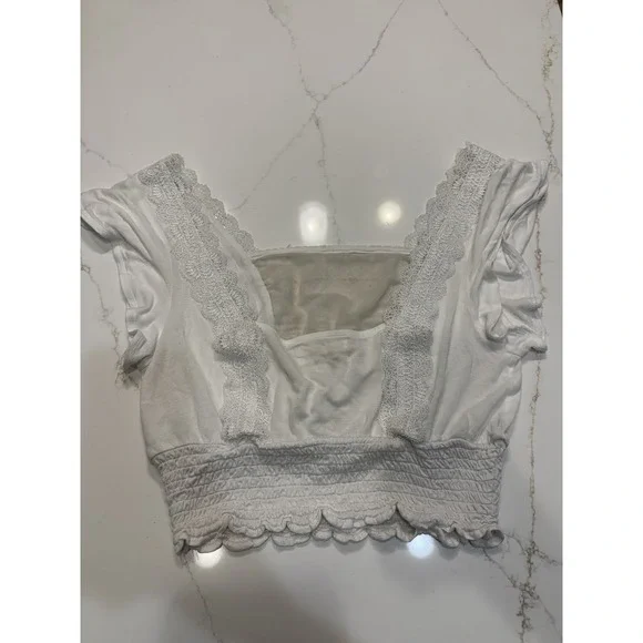 Urban Outfitters Size M Lace Crochet Ruffle Sleeve Crop Top - Picture 3 of 4